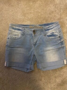 Wallflower Light Wash Denim Roll-Cuff Jean Shorts